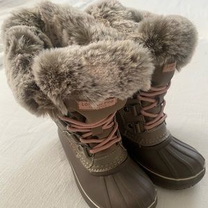 London Fog girls winter boots